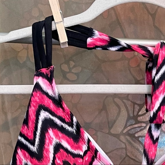 Essentials 2X ruffle bikini top - PRETTY! - Picture 2 of 7